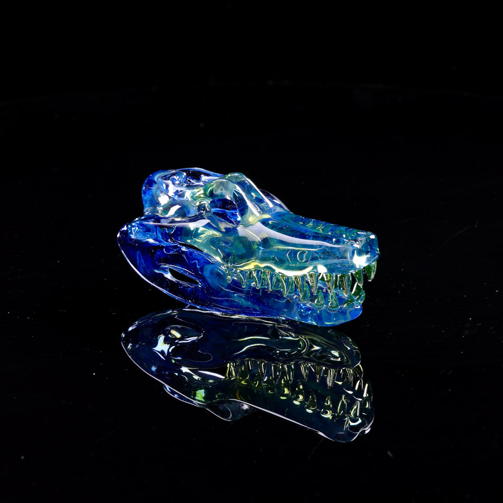 Roe Glass-  NS Aquamania Alliigator Pendant.