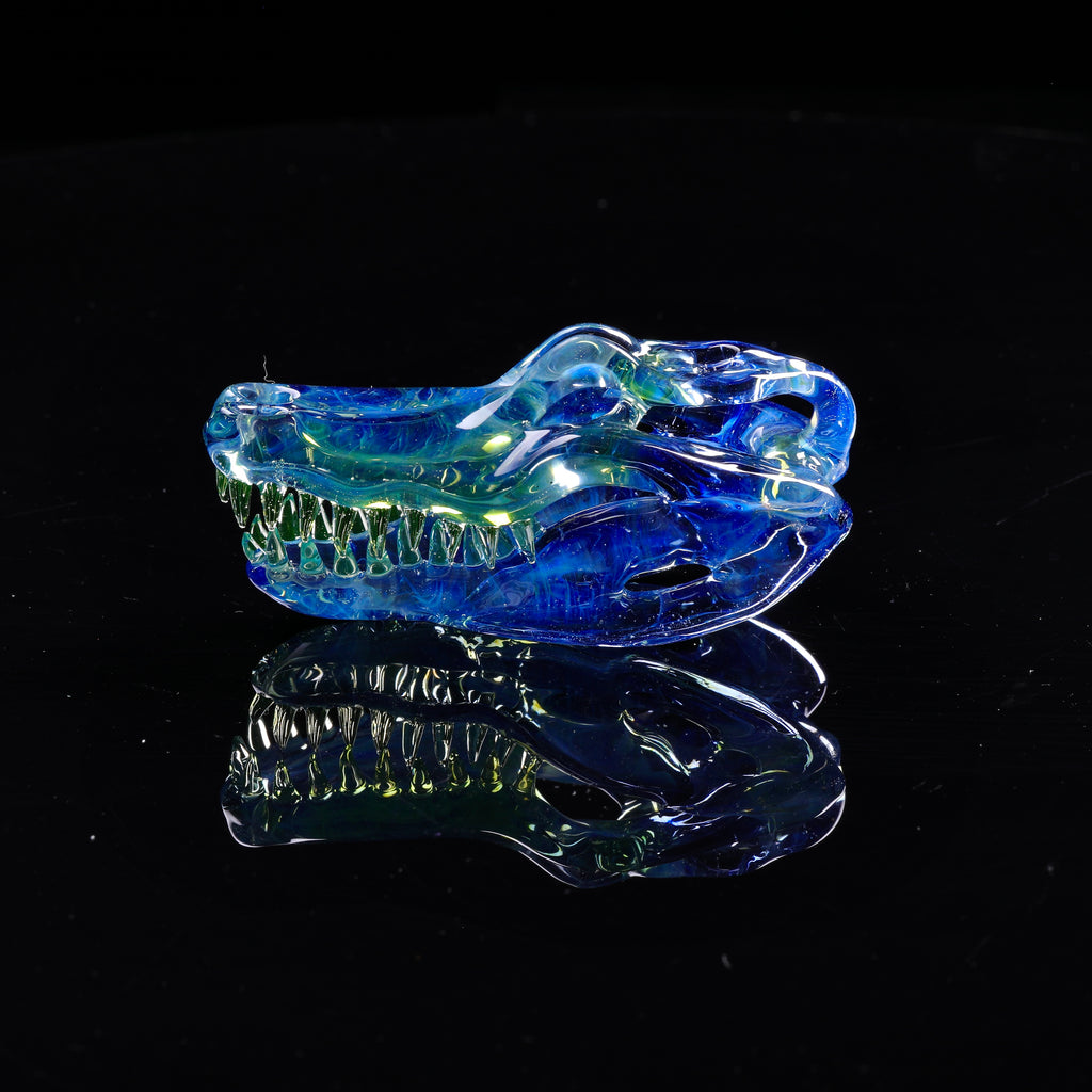 Roe Glass-  NS Aquamania Alliigator Pendant.