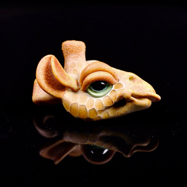 Matt Robertson Glass-Giraffe pendant