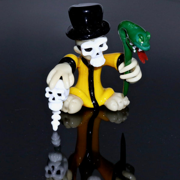 Trentono0o Witch Dr Sculpture W/ removable dabber.