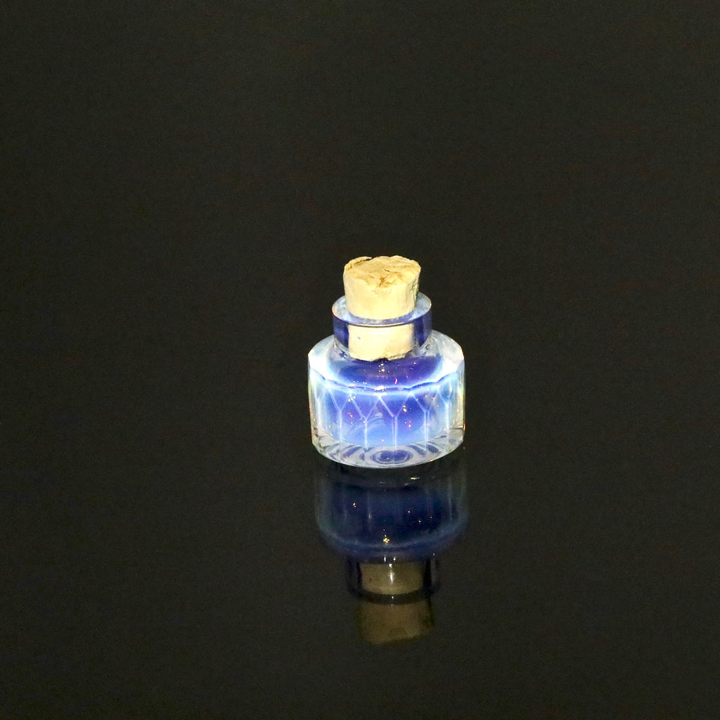 Seth Jones Facted Jar & Pearls