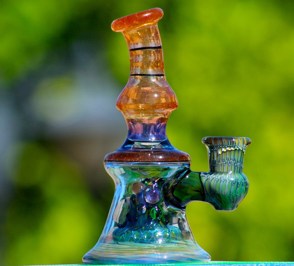 Frogs on Pineapple Perc Banger Hanger