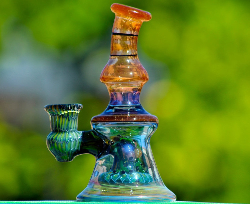 Frogs on Pineapple Perc Banger Hanger